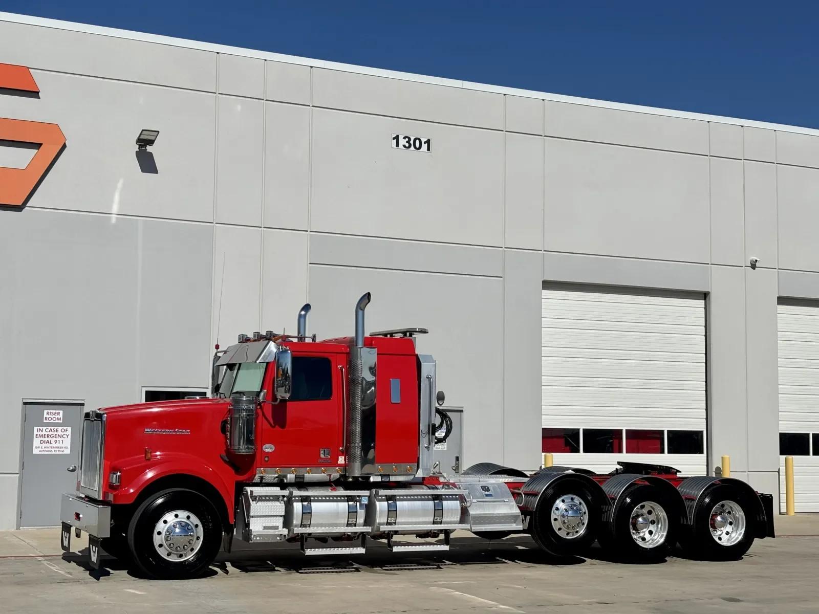 2019 Western Star 4900 in Hutchins, TX — photo 2