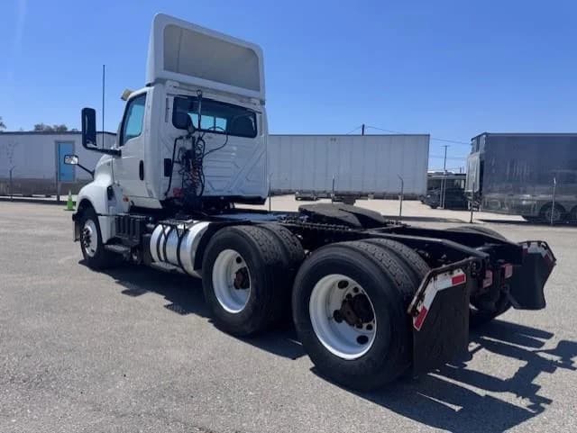 2019 International LT — photo 6