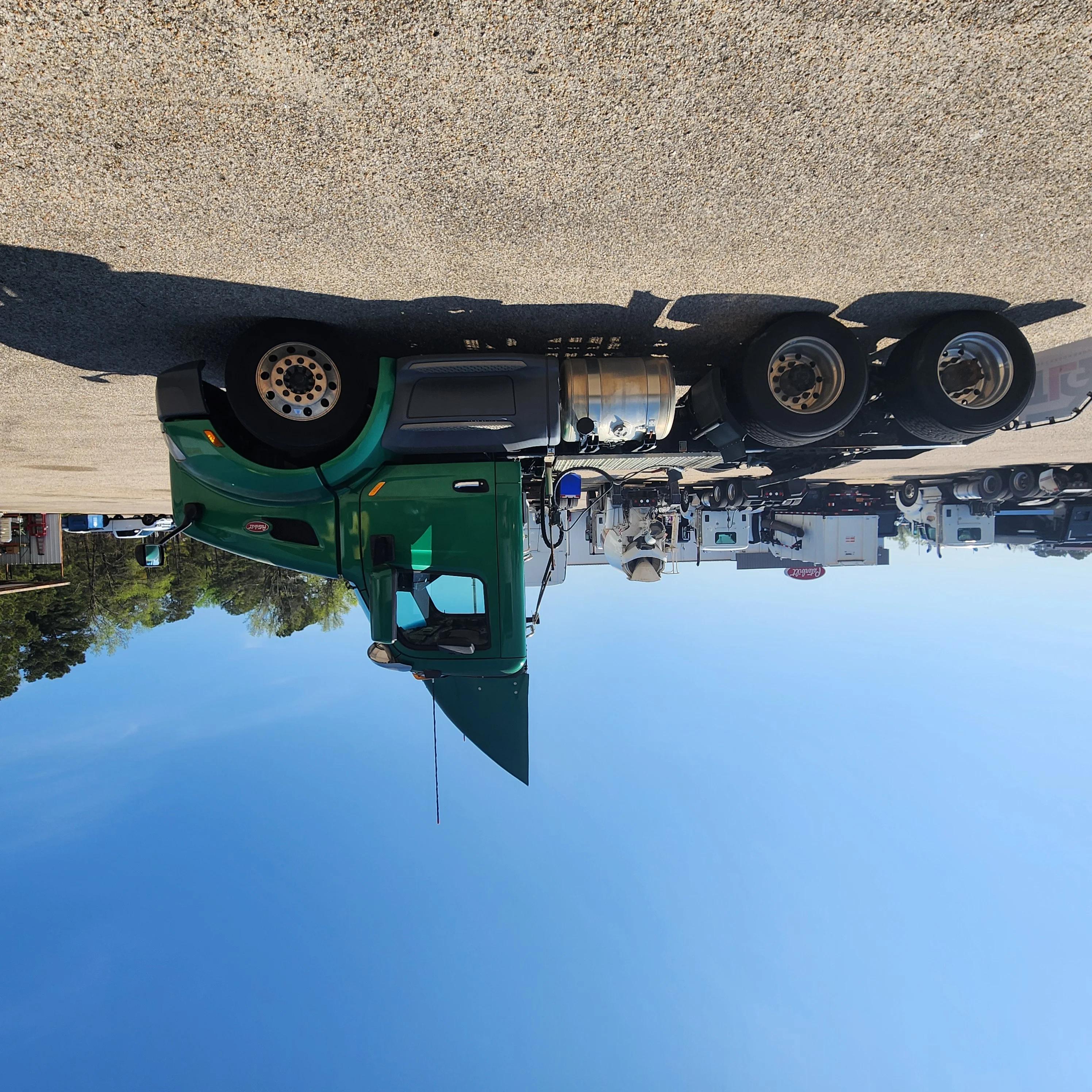 2020 Peterbilt 579 in Dunn, NC — photo 4