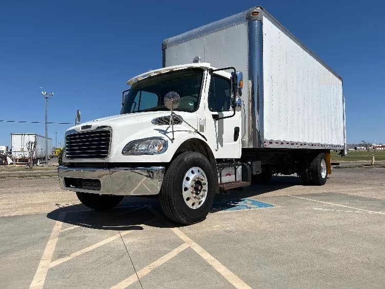 2019 Freightliner M2 106 in Oklahoma City, OK — photo 3