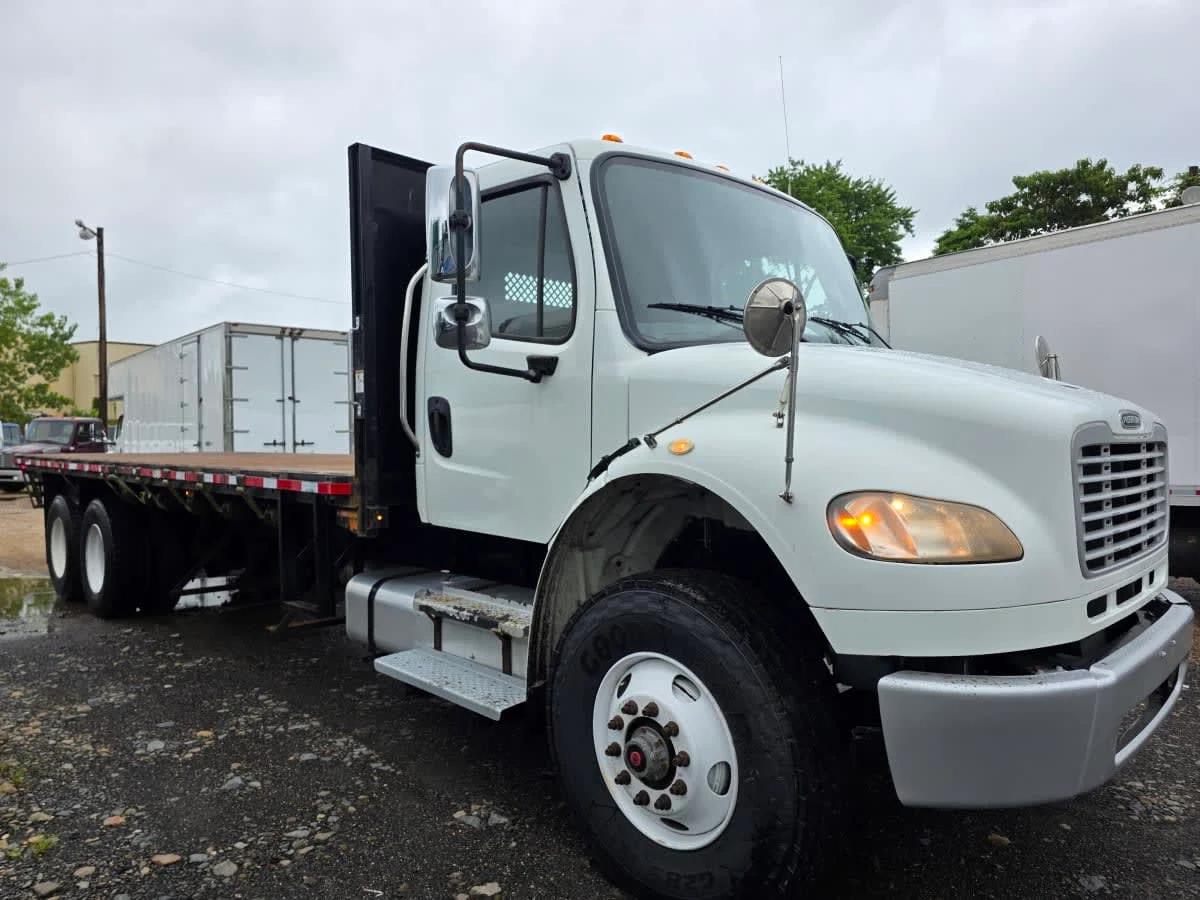 2016 Freightliner M2 106 in Bensalem, PA — photo 3
