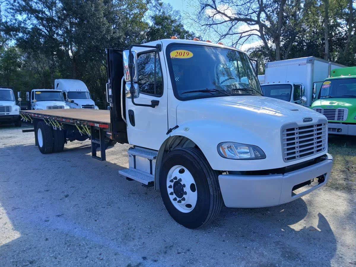 2019 Freightliner M2 106 in Jacksonville, FL — photo 3