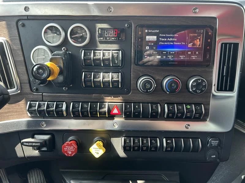 2026 Western Star 49X in Pittsburgh, PA — photo 17