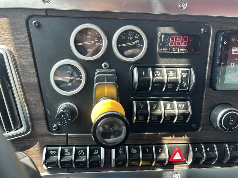 2026 Western Star 49X in Pittsburgh, PA — photo 18