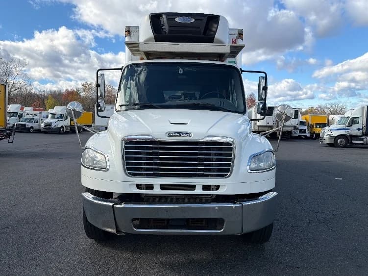 2019 Freightliner M2 106 in Chicopee, MA — photo 2