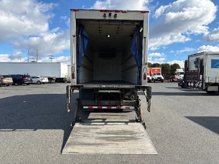 2019 Freightliner M2 106 in Chicopee, MA — photo 9