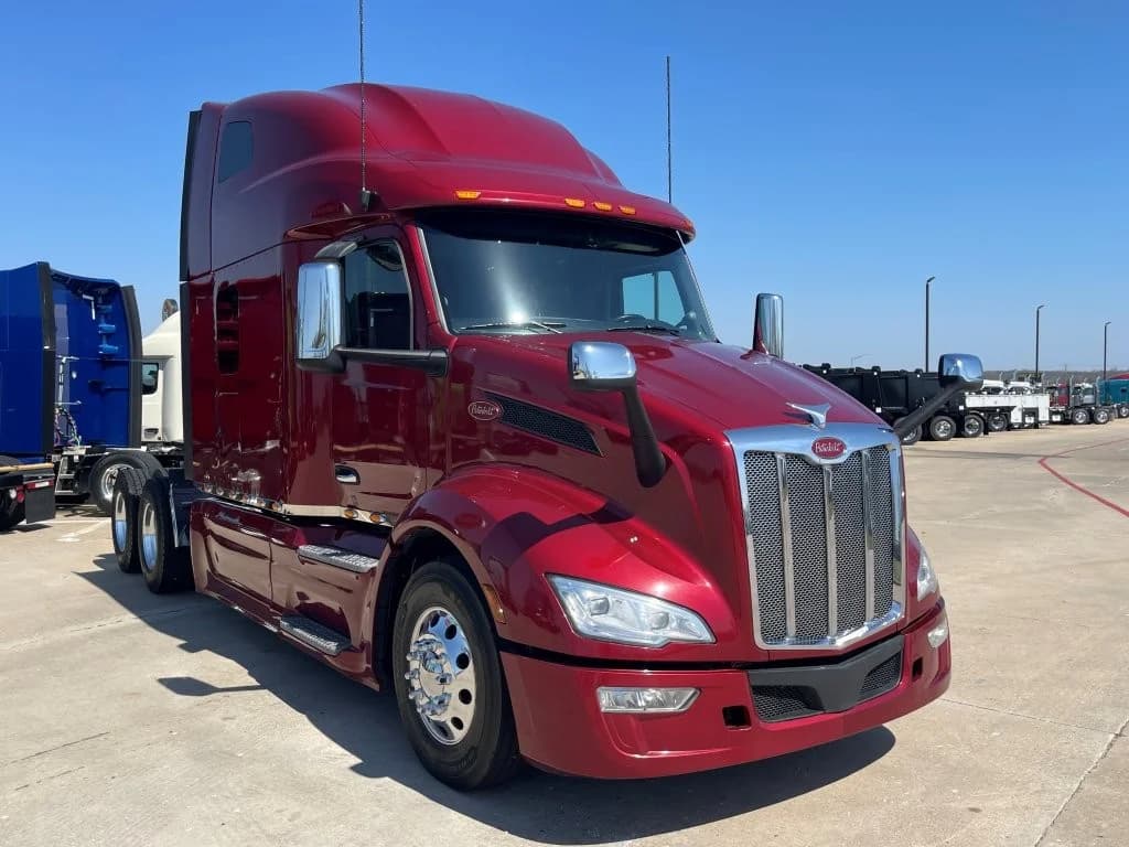 2023 Peterbilt 579 in Springfield, MO — photo 7