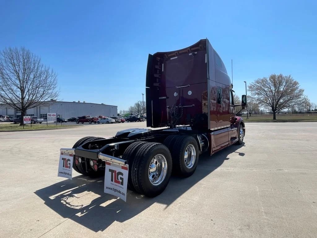 2023 Peterbilt 579 in Springfield, MO — photo 5