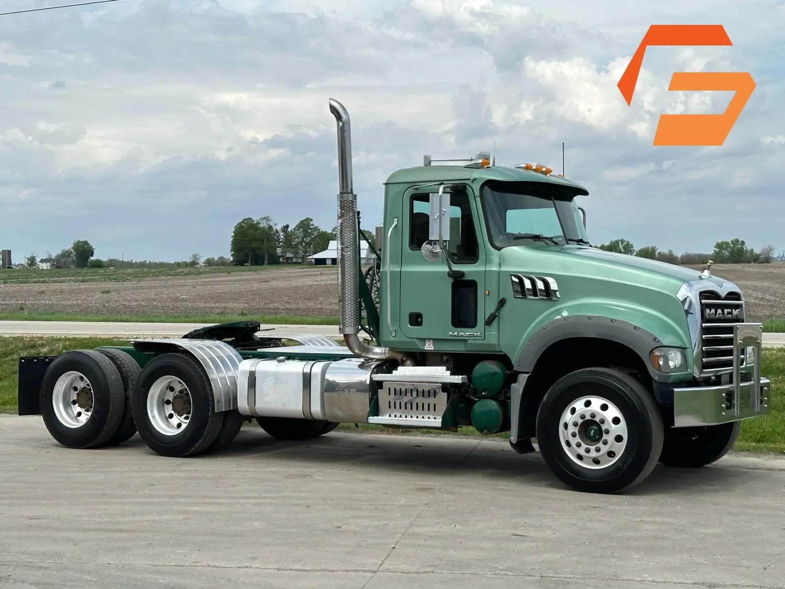 2015 Mack Granite