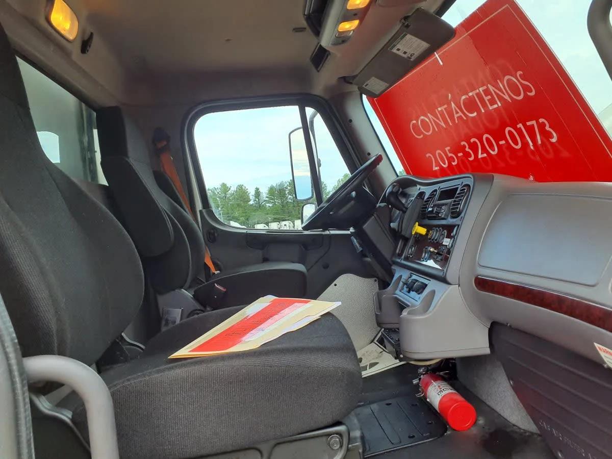 2019 Freightliner M2 106 in Birmingham, AL — photo 12