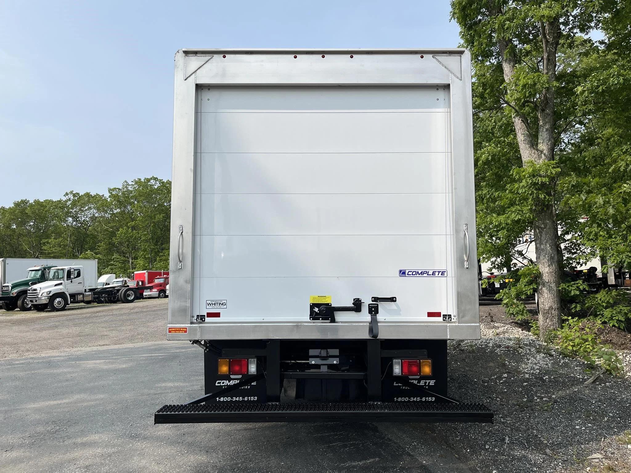 2025 Isuzu NRR — photo 5