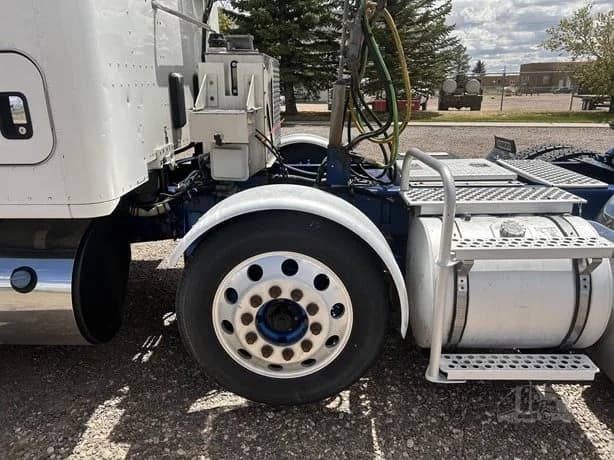 2016 Kenworth T880 in Billings, MT — photo 10