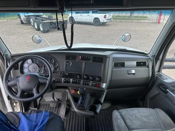 2016 Kenworth T880 in Billings, MT — photo 15