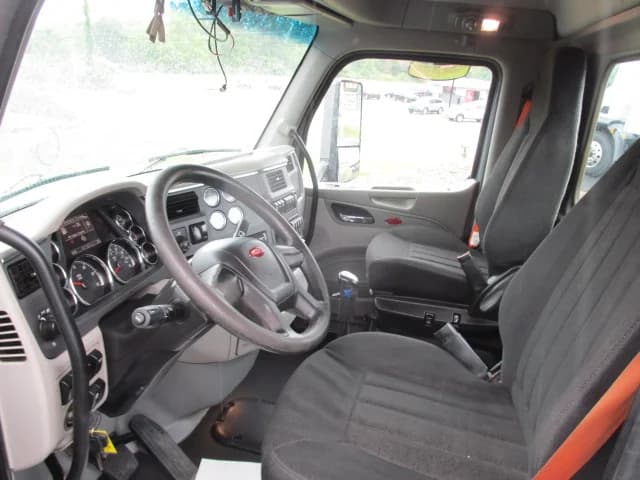 2020 Peterbilt 567 in BUTLER, PA — photo 9