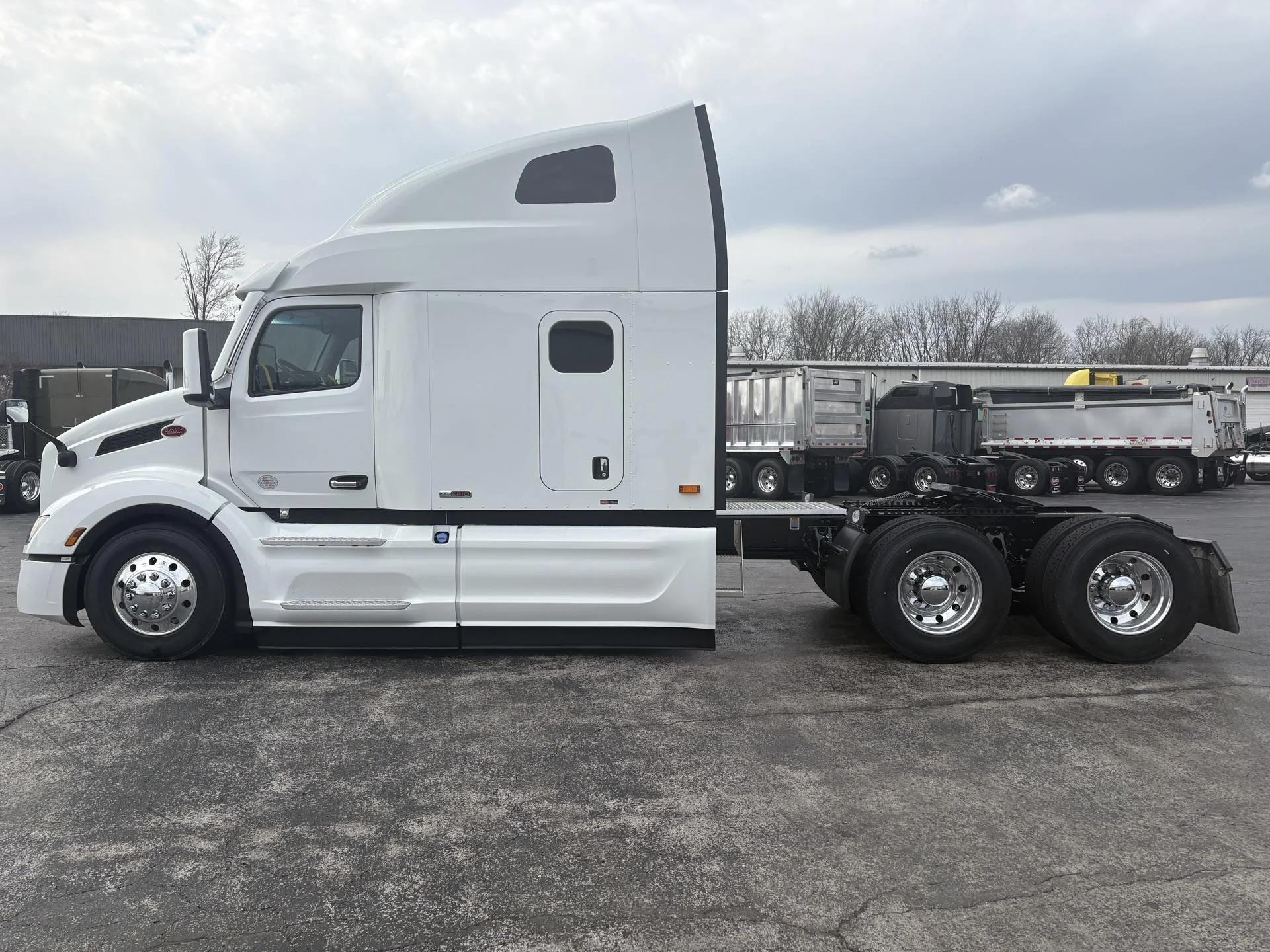 2027 Peterbilt 579 in Findlay, OH — photo 4