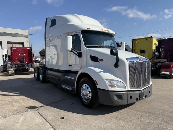 2021 Peterbilt 579 in Dallas, TX — photo 25