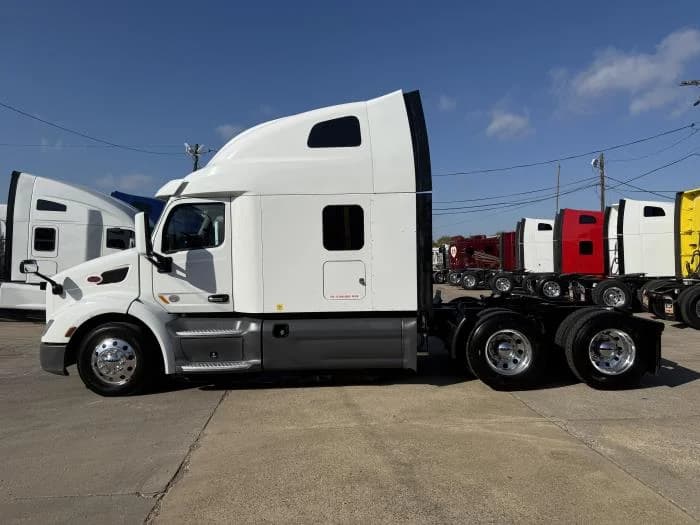 2021 Peterbilt 579 in Dallas, TX — photo 41