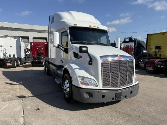 2021 Peterbilt 579 in Dallas, TX — photo 24
