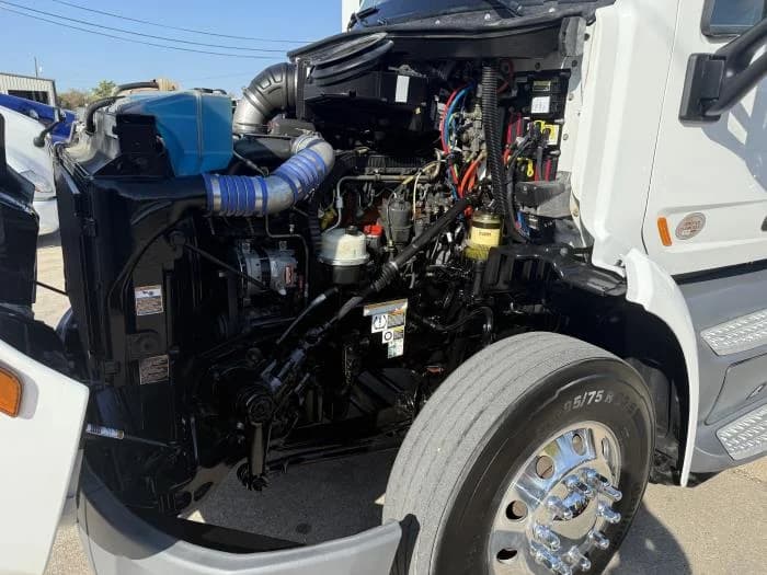 2021 Peterbilt 579 in Dallas, TX — photo 44