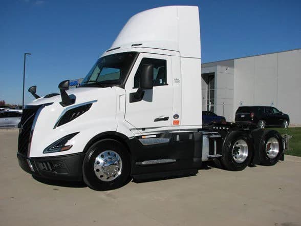 2025 Volvo VNL 300