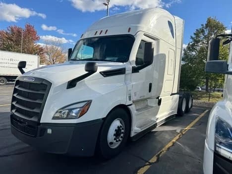 2022 Freightliner Cascadia in Chicago (Melrose Park), IL