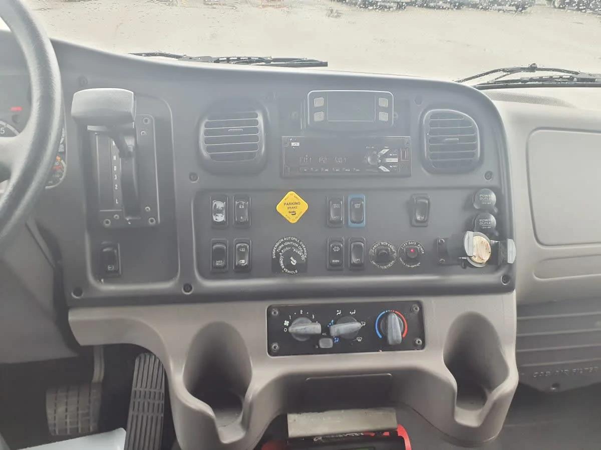 2019 Freightliner M2 106 in Clarksville, IN — photo 16