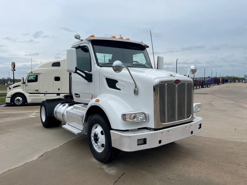 2020 Peterbilt 567 in Springfield, MO — photo 7