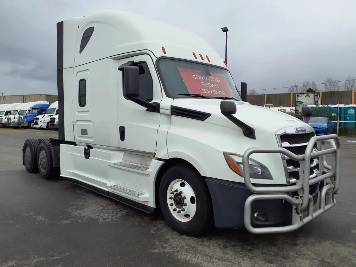 2020 Freightliner Cascadia in Tacoma, WA — photo 3