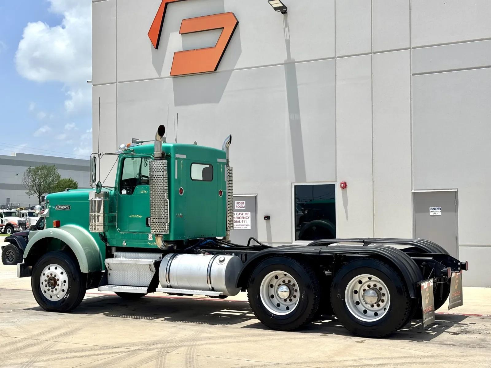 2003 Kenworth W900 in Hutchins, TX — photo 6