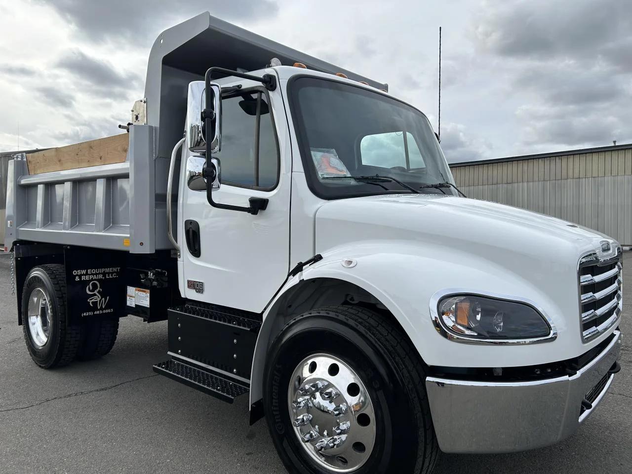 2025 Freightliner M2 106 in Albany, OR — photo 6