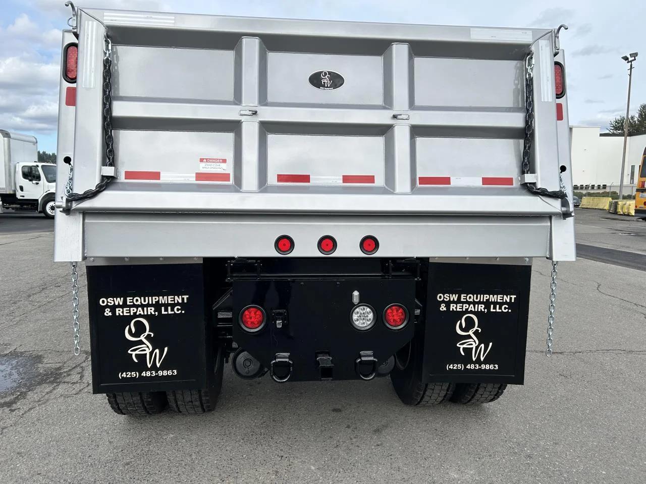 2025 Freightliner M2 106 in Albany, OR — photo 4