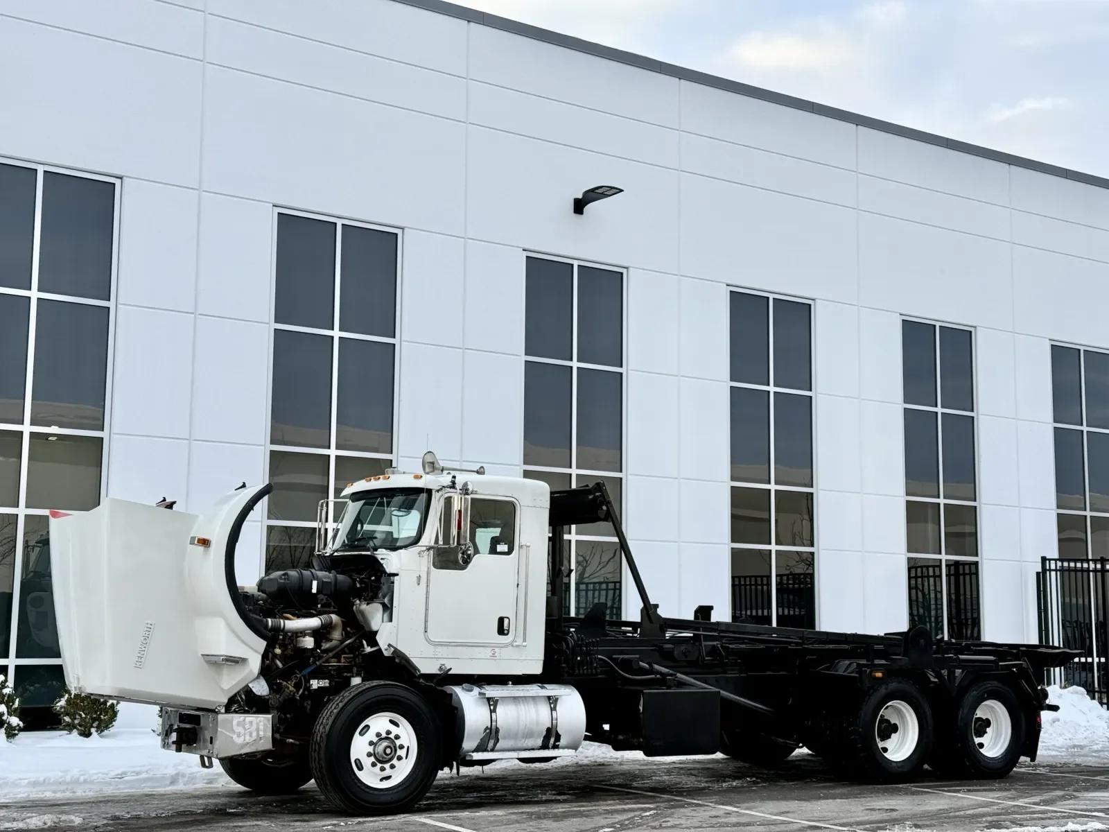 2008 Kenworth T800 in New Lenox, IL — photo 10