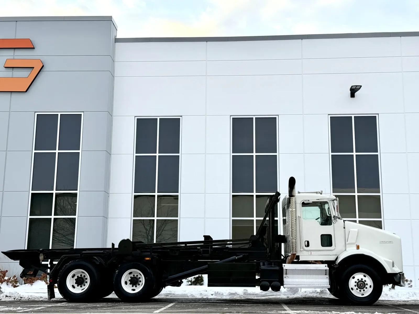 2008 Kenworth T800 in New Lenox, IL — photo 3