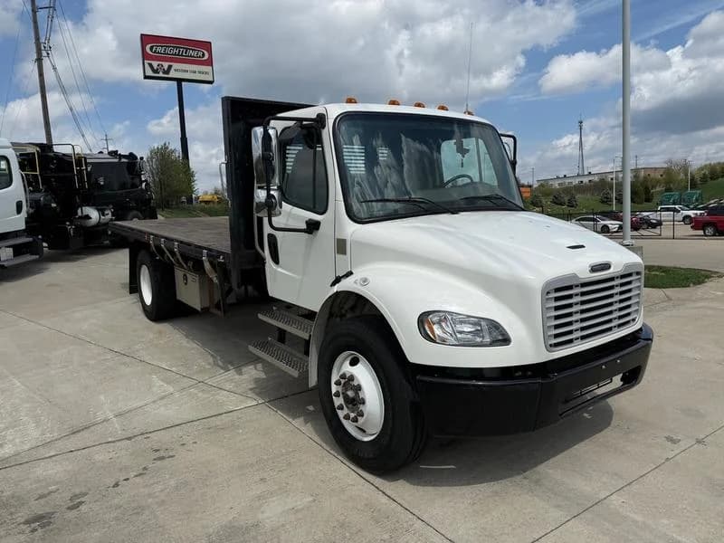 2022 Freightliner in Cincinnati, OH — photo 2
