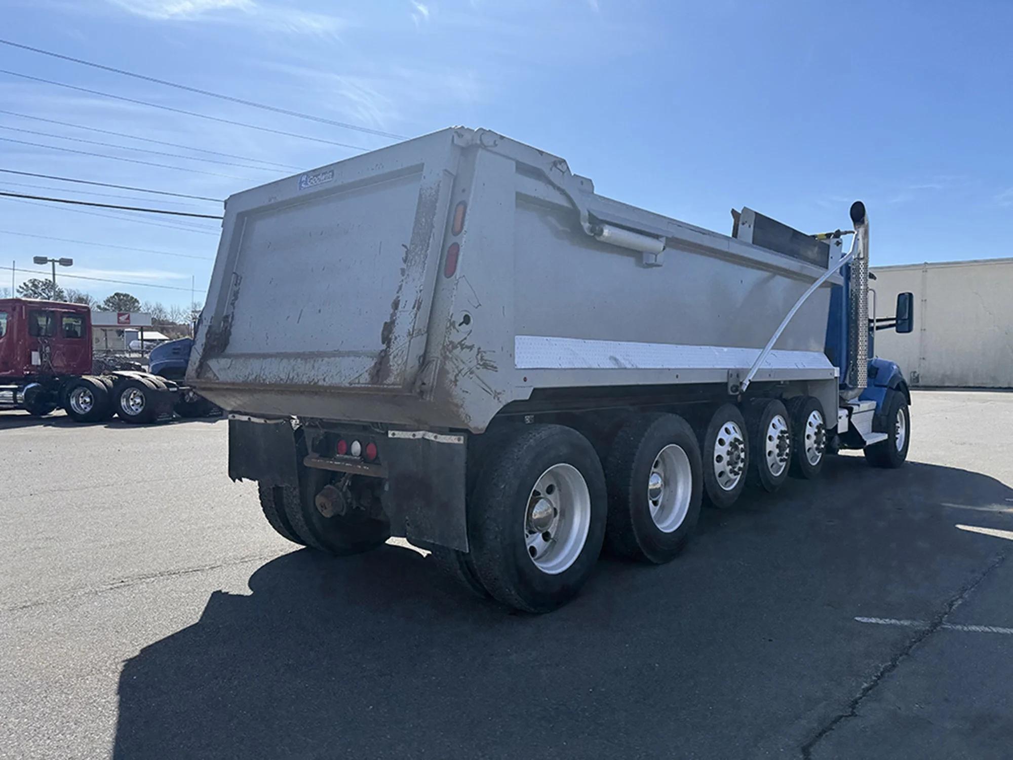 2018 Kenworth T880 in Roanoke, VA — photo 3