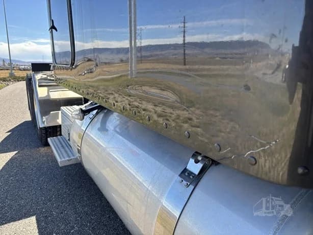 2023 Peterbilt 389 in Casper, WY — photo 12