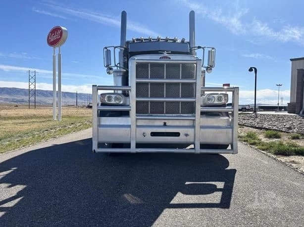 2023 Peterbilt 389 in Casper, WY — photo 3