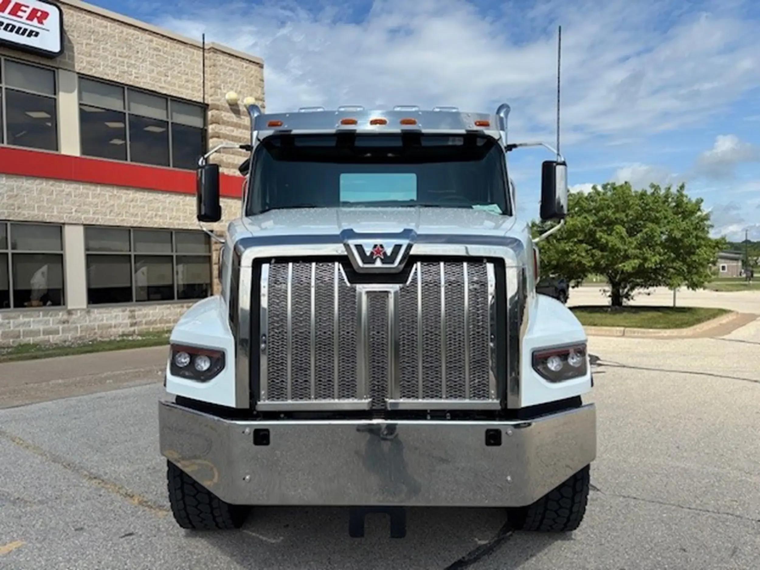 2026 Western Star 49X in La Crosse, WI — photo 2