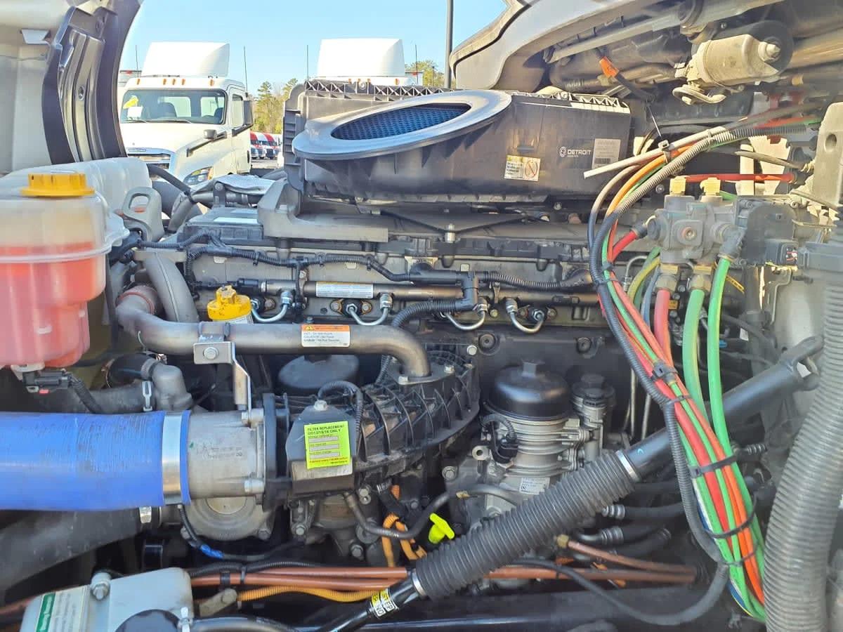 2021 Freightliner Cascadia in Atlanta, GA — photo 9