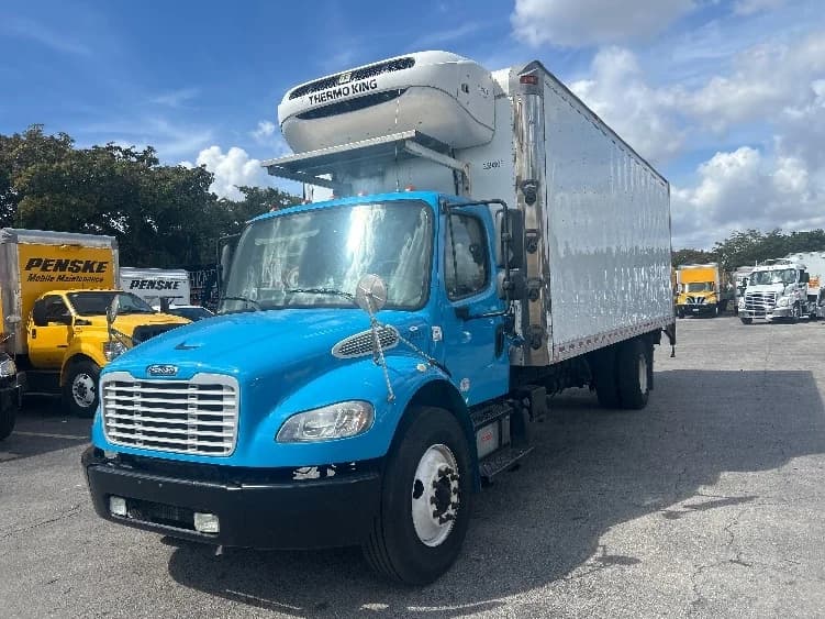 2019 Freightliner M2 106 in Medley, FL — photo 3