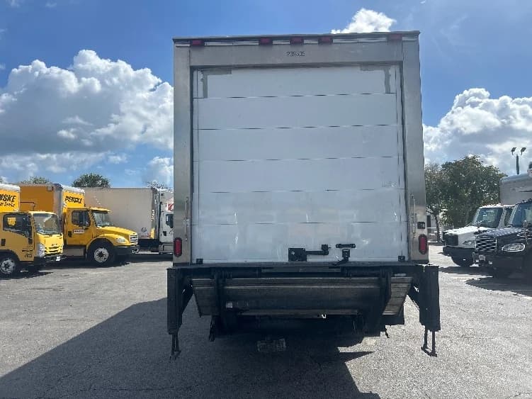 2019 Freightliner M2 106 in Medley, FL — photo 7