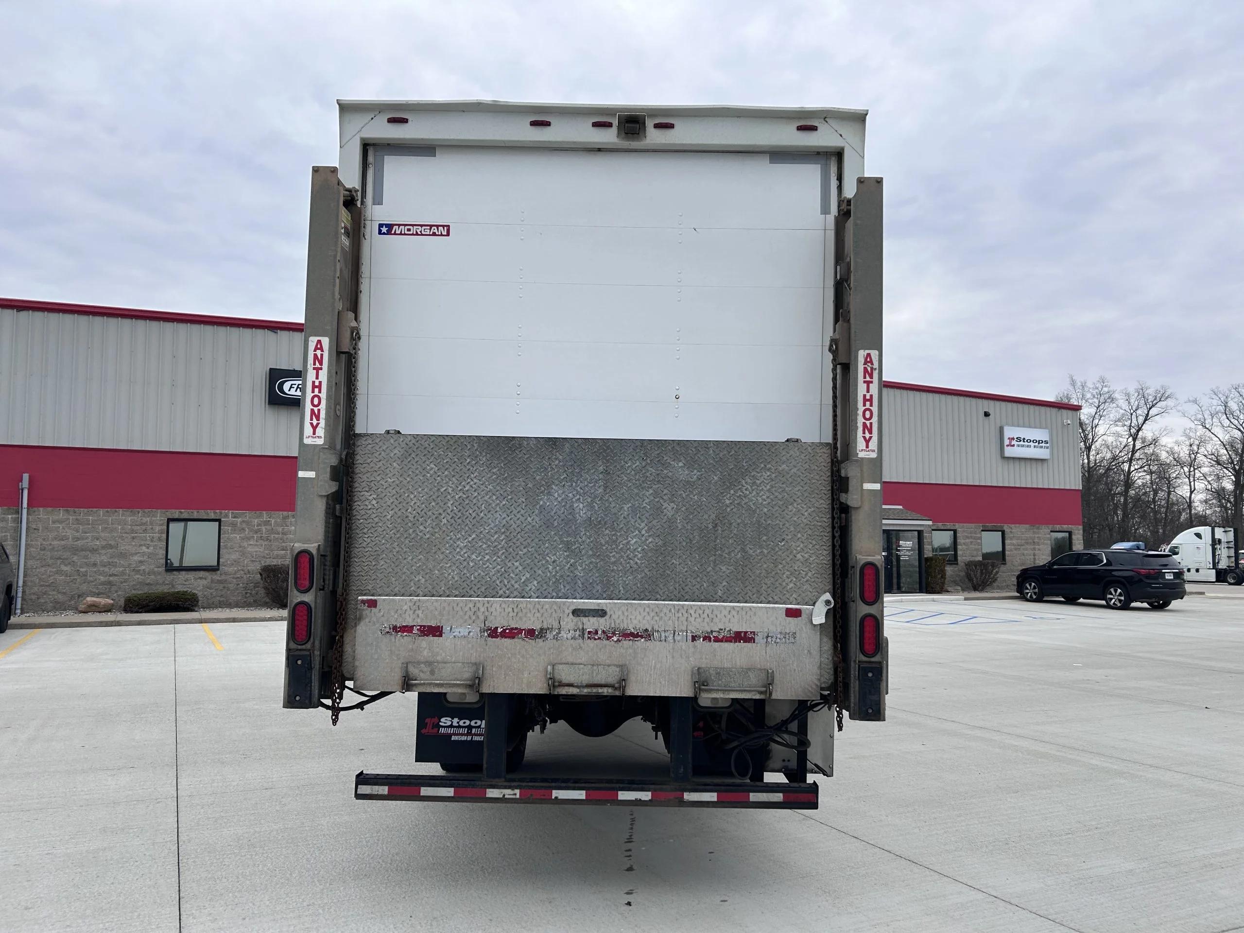 2019 Freightliner M2 106 in Fremont, IN — photo 3