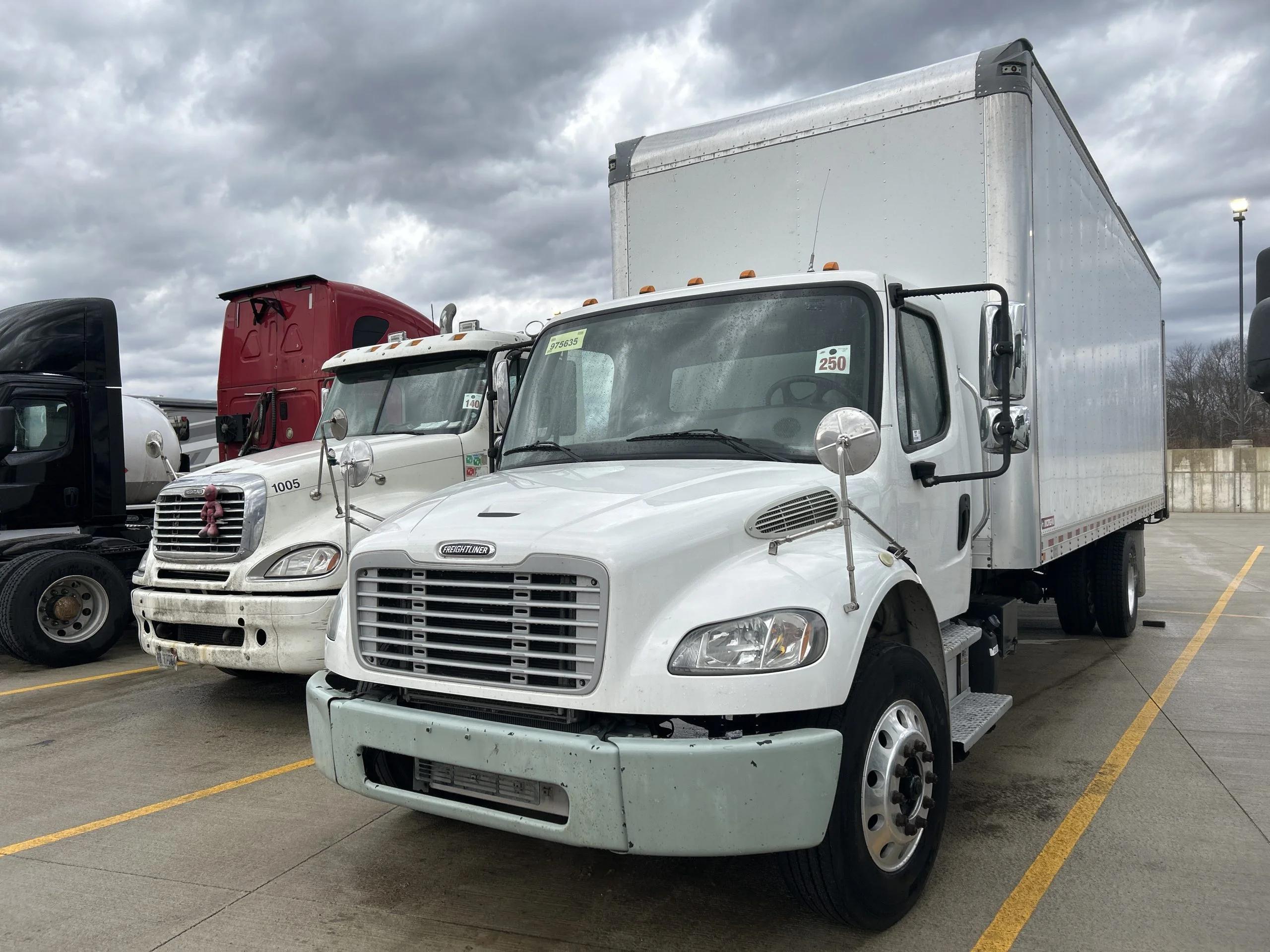 2019 Freightliner M2 106