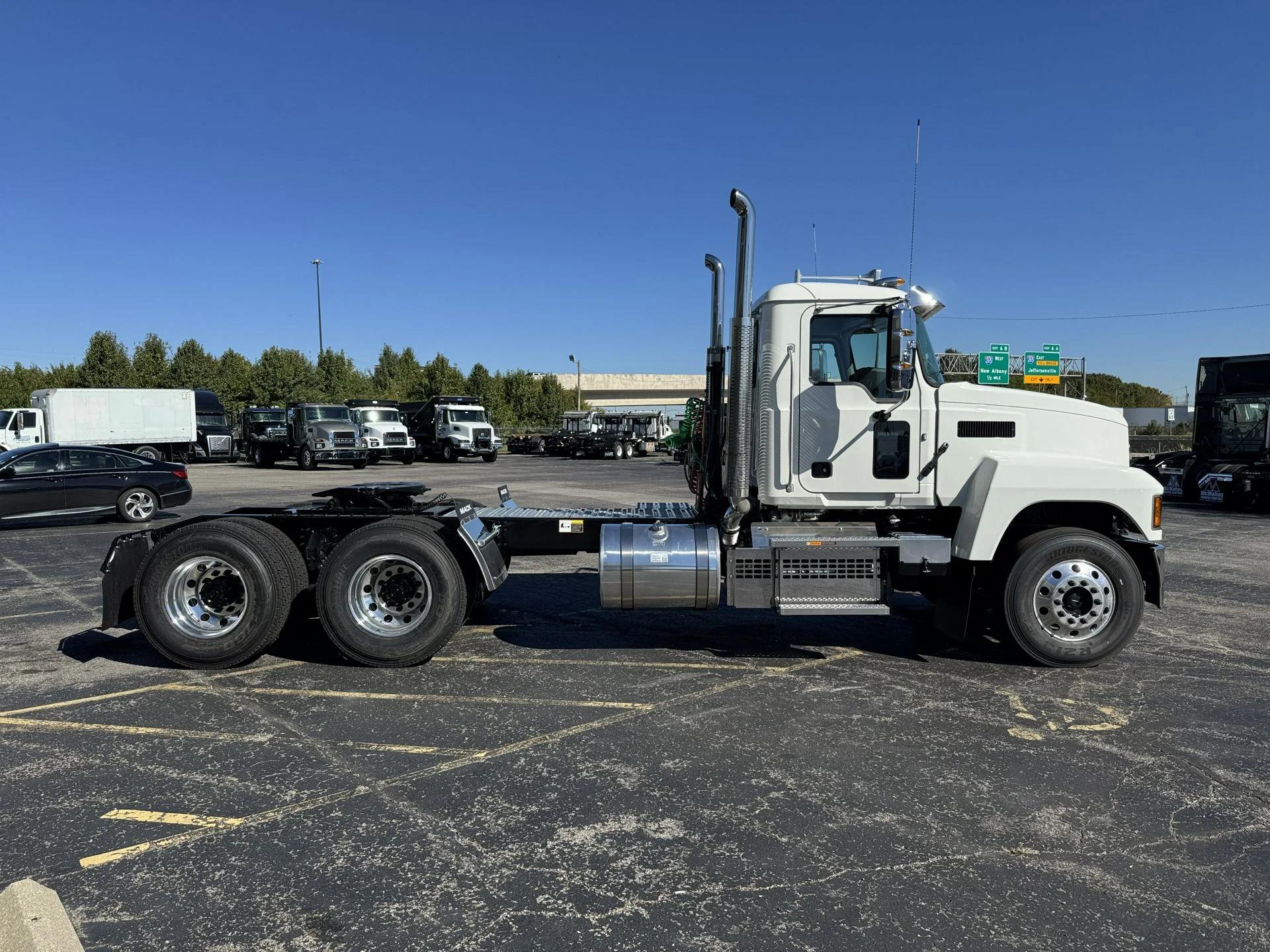 2026 Mack Pinnacle in Clarksville, IN — photo 4