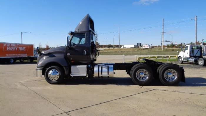 2026 International LT in Effingham, IL — photo 9
