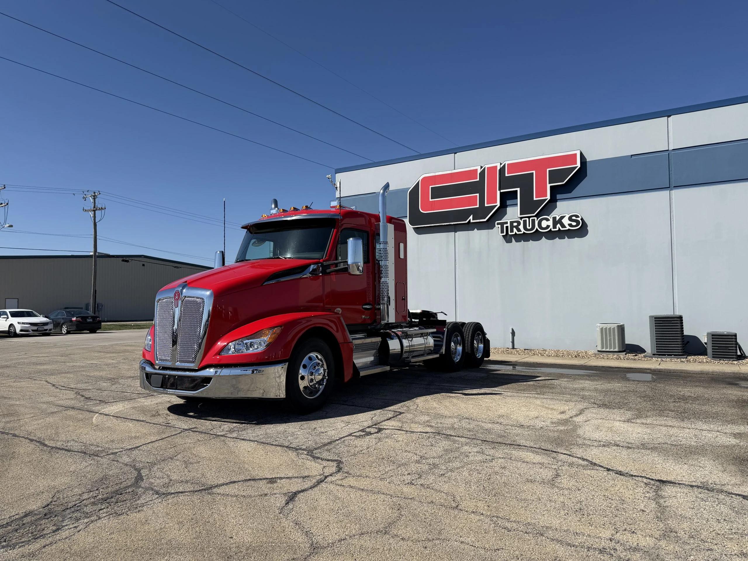 2027 Kenworth T680 in Springfield, IL