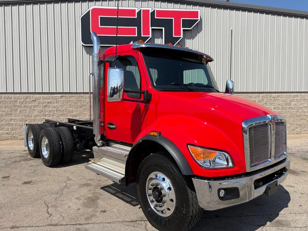 2027 Kenworth T480 in Morton, IL — photo 3