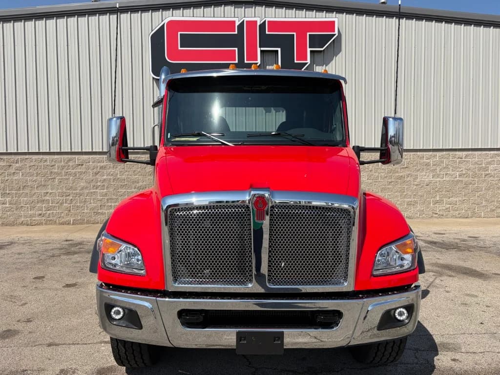 2027 Kenworth T480 in Morton, IL — photo 2
