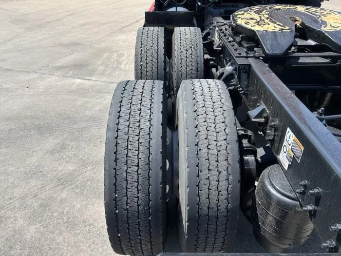 2024 Kenworth T680 in Houston, TX — photo 13