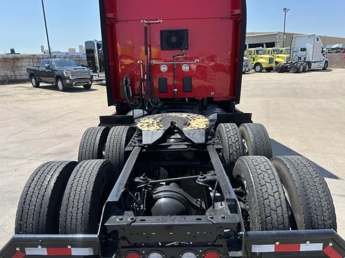 2024 Kenworth T680 in Houston, TX — photo 14
